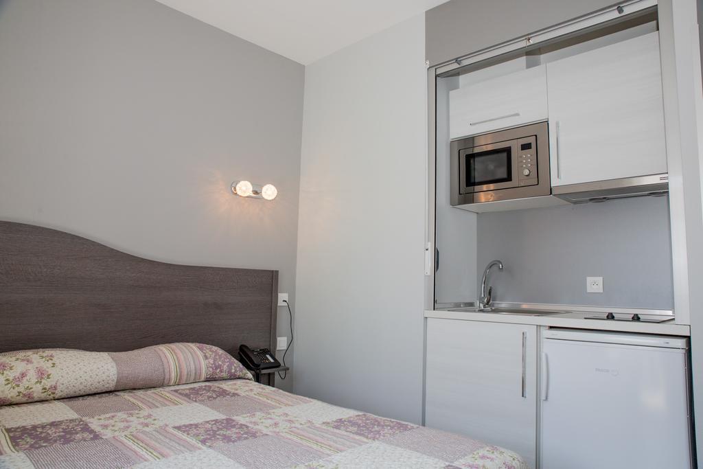 Annexe Hotel De La Gare Hendaye Eksteriør billede