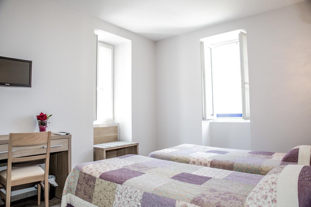 Annexe Hotel De La Gare Hendaye Eksteriør billede